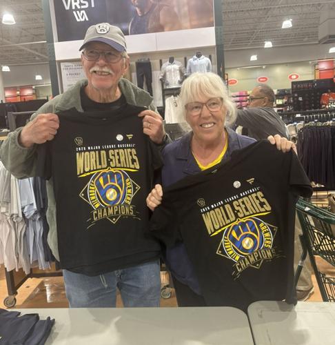 Brewers fans hunt for merchandise