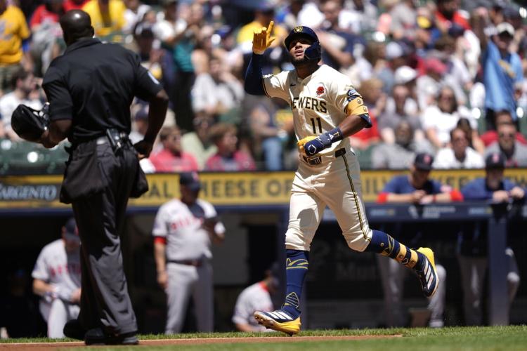 Red Sox Brewers Baseball