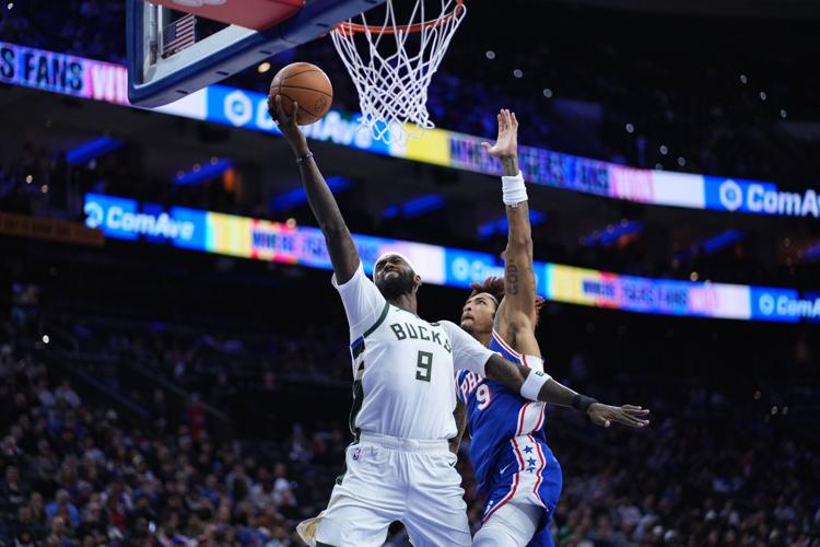 Bucks 76ers Basketball