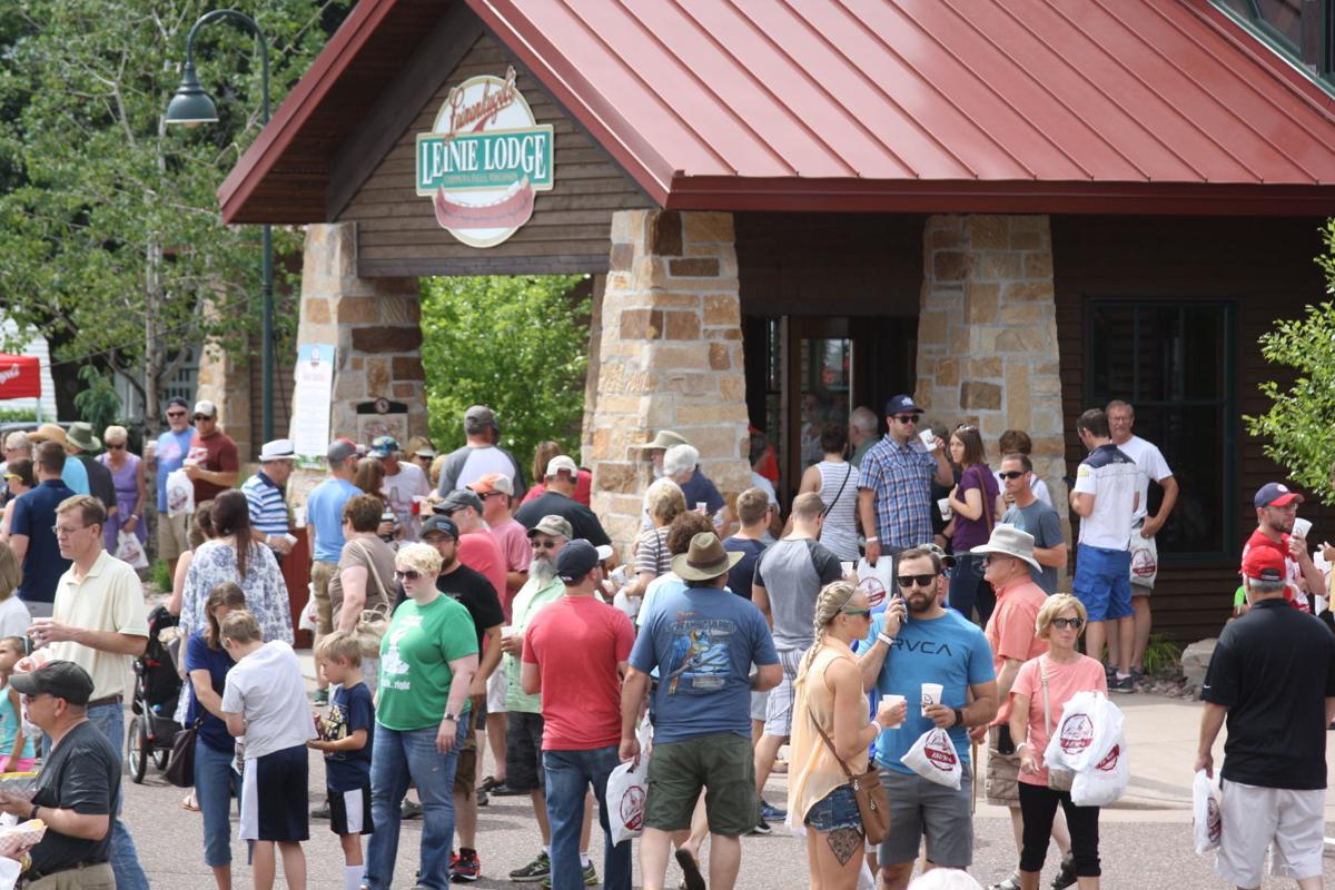 leinies reunion 2017 crowd (copy)