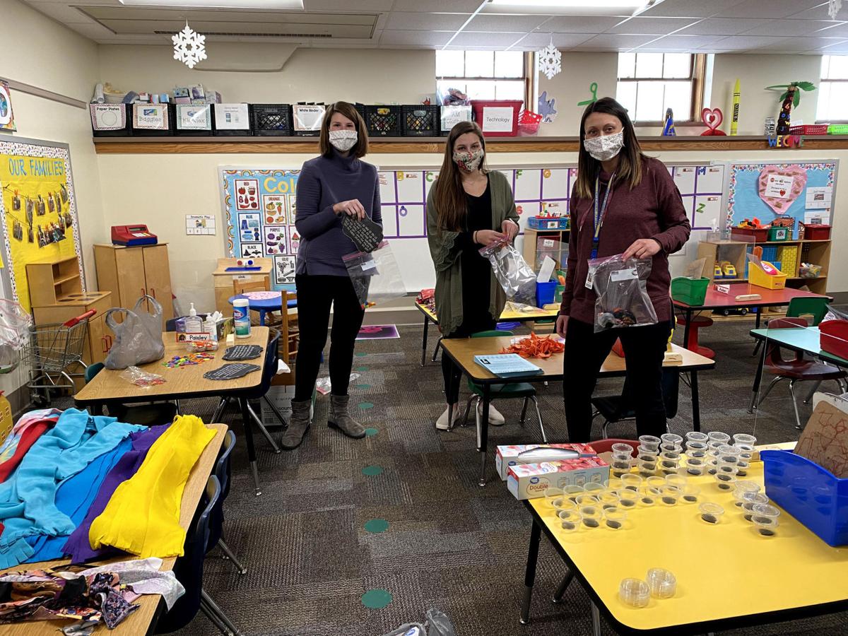Central-Denison 4K students work on family outreach project with their