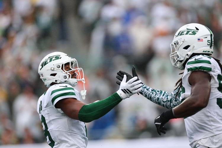 FOOTBALL-NFL-NYJ-GB/