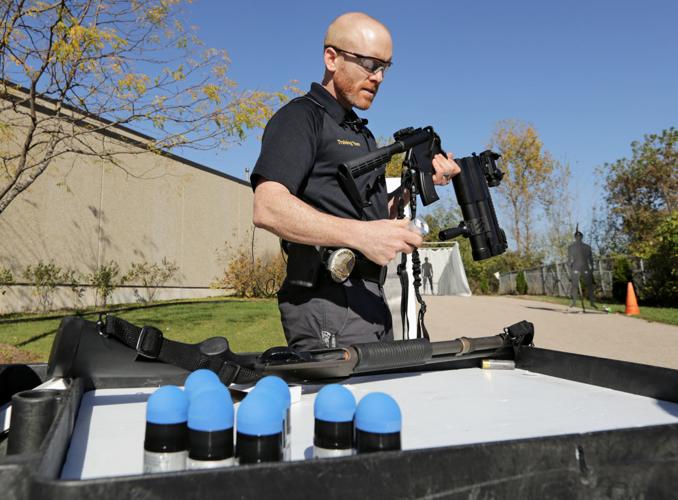 Less-lethal 40mm launcher