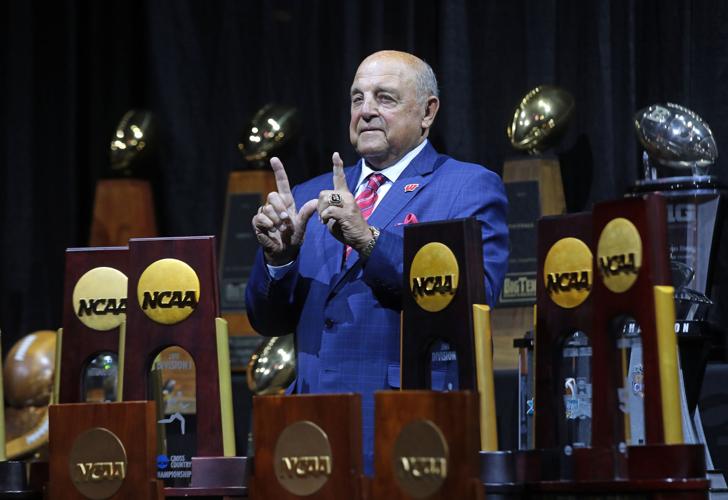 Barry Alvarez - Image 03