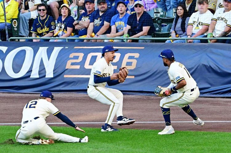 BASEBALL-MLB-MIL-SD/
