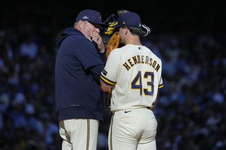 BASEBALL-MLB-MIL-SD/