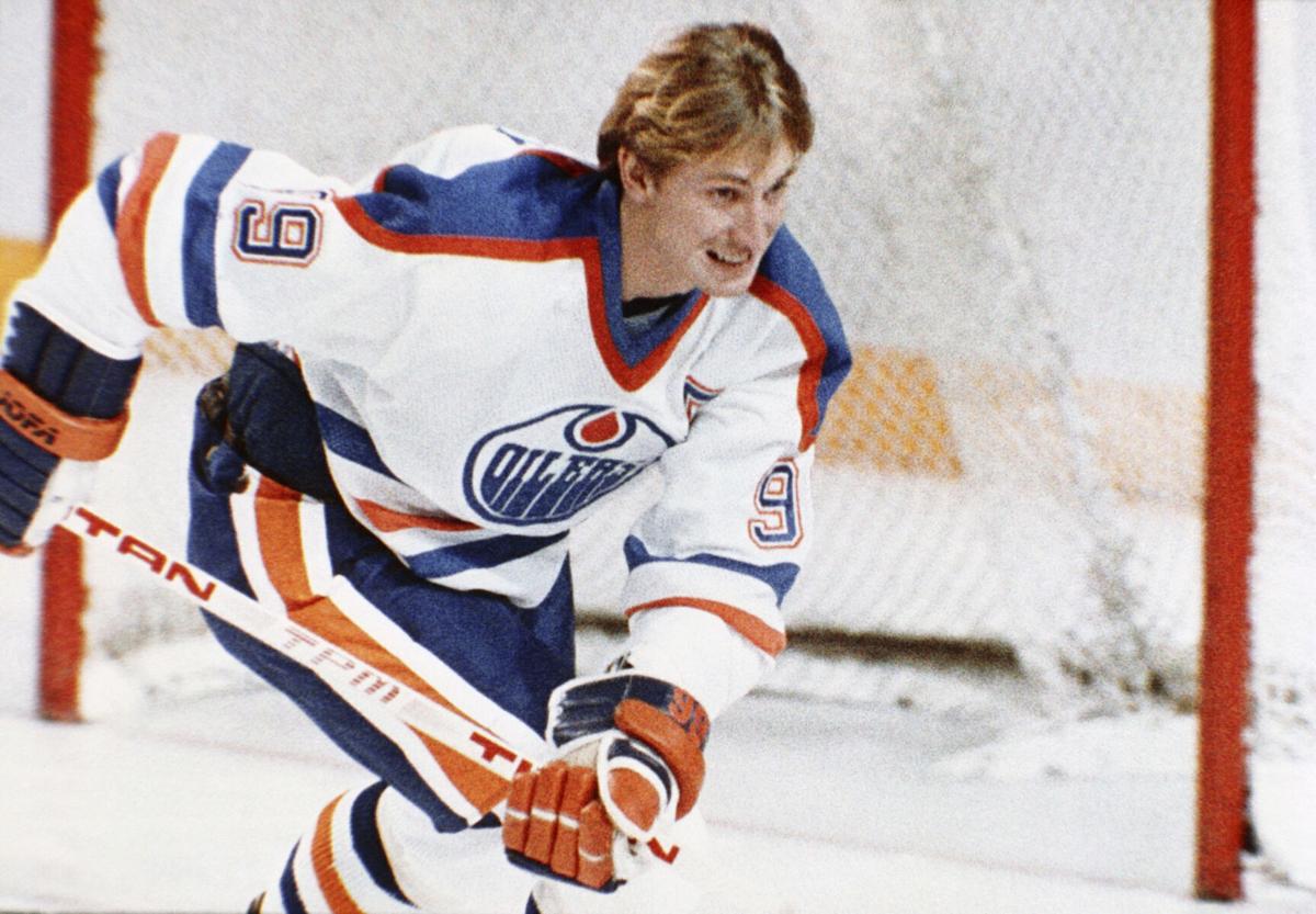 1984: Wayne Gretzky has five goals and an assist in Edmonton win (copy)