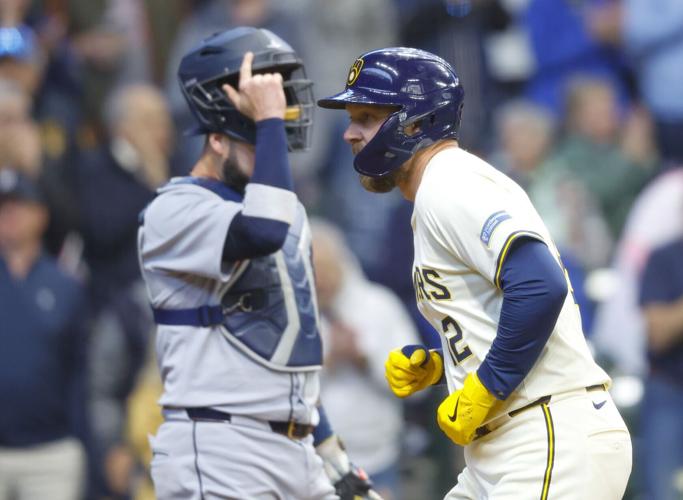 Tigers Brewers Baseball