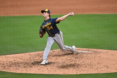 BASEBALL-MLB-STL-MIL/
