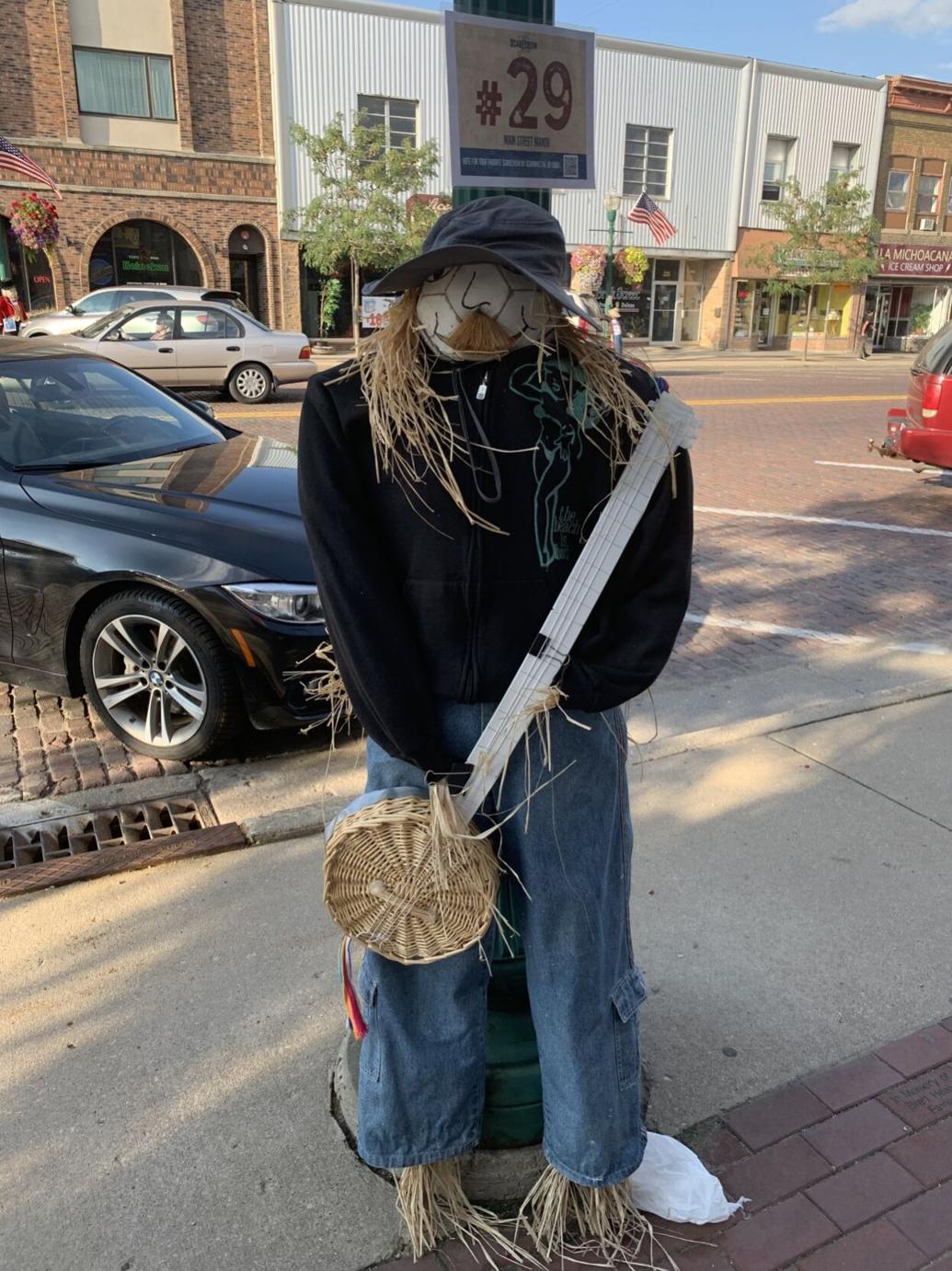 'Traitor Joe' Biden scarecrow wins 1st place in Delavan scarecrow contest