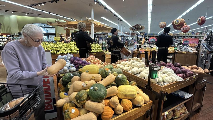 Live music at the Waunakee Piggly Wiggly 2