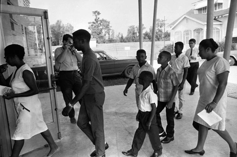 African American   Integration  Anti-Schools   LA    Studenets