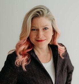 Holly Walker