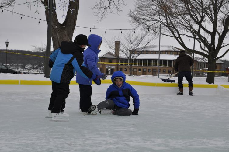 Noah Newlin falls on ice skating rink