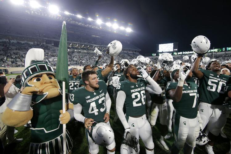 W Kentucky Michigan St Football