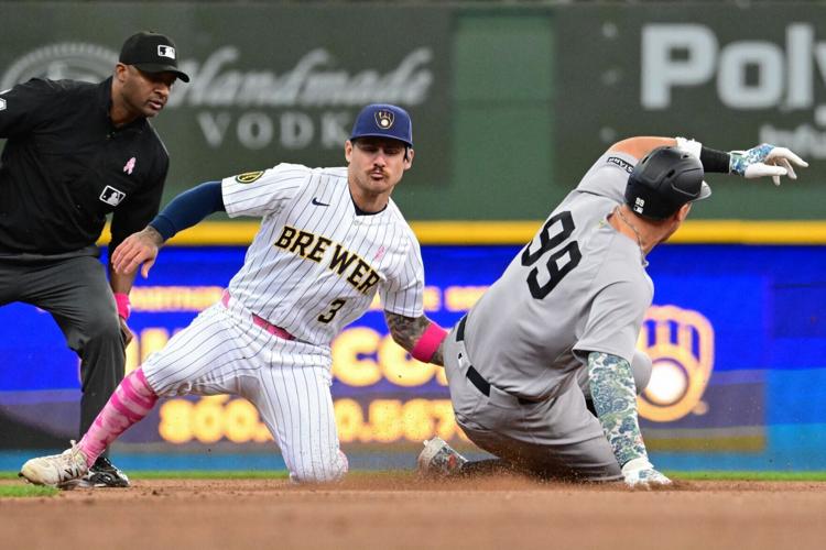 BASEBALL-MLB-MIL-NYY/