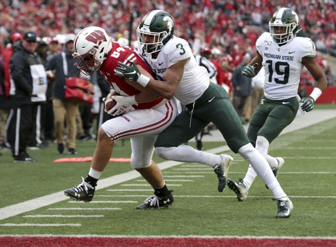 Badgers 38, Spartans 0