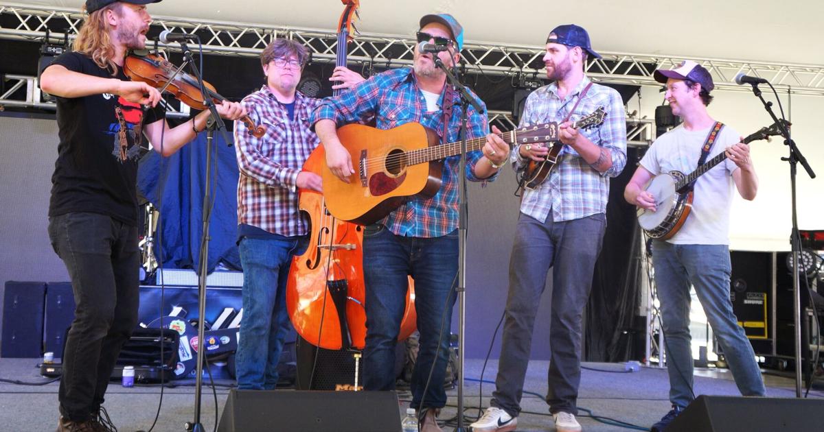 IN 17 PHOTOS AND 3 VIDEOS: 2023 ELKHORN RIBFEST
