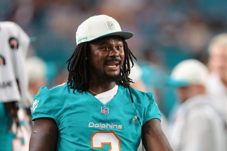 Aug 28, 2026; Miami Gardens, Florida, USA; Miami Dolphins quarterback Malik Willis (2) reacts on the bench against the Atlanta Falcons during the second half at Hard Rock Stadium. Mandatory Credit: Sam Navarro-Imagn Images
