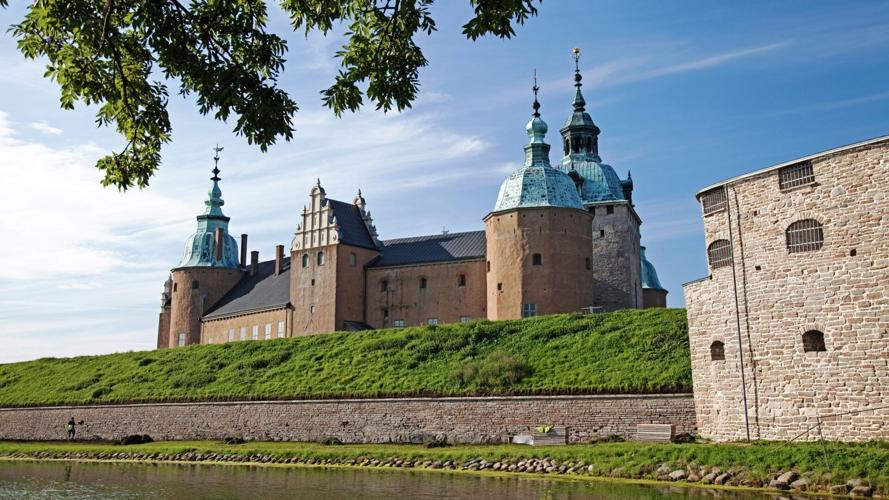 With its stout watchtowers, park-like ramparts, and creaky, drafty interior, the moated Kalmar Castle is the main attraction in the Old World town of Kalmar.