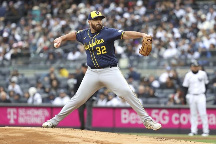 Brewers Yankees Baseball