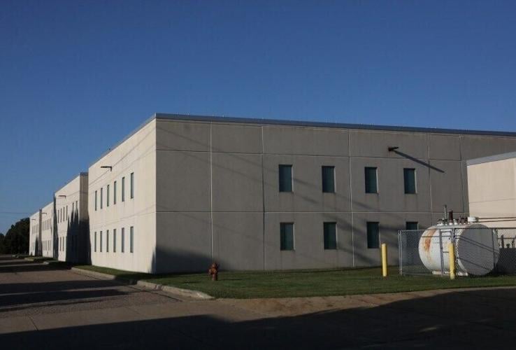 Two Wisconsin sheriff races test the future of local ICE cooperation