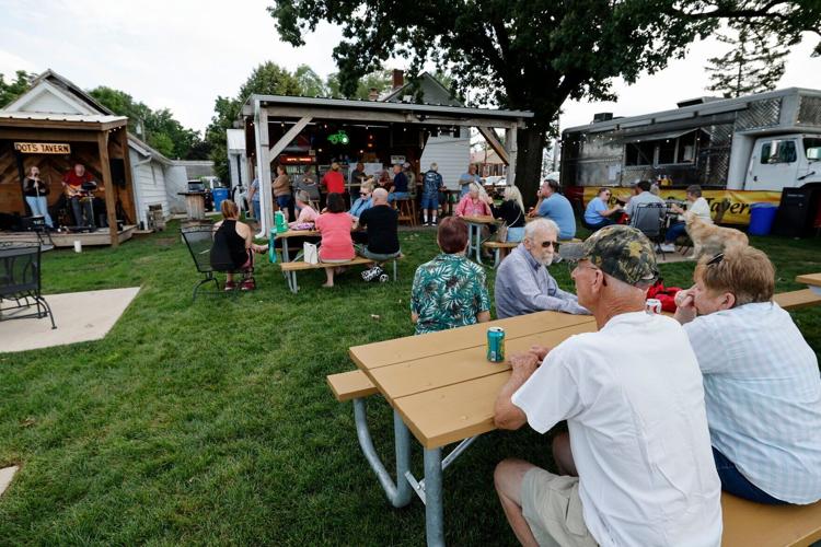Dot's Tavern