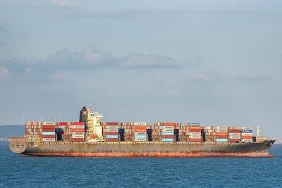 China-US ocean freight rates hold steady as post-holiday space tightens