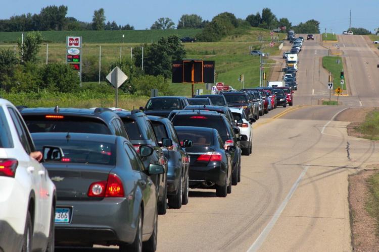 Traffic at rally