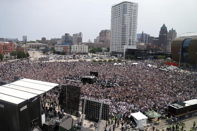 Bucks Parade