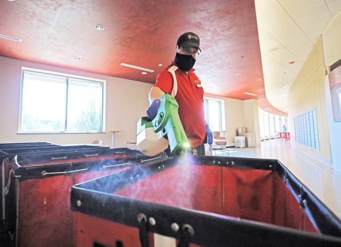 UW Move In, Cart Cleaning