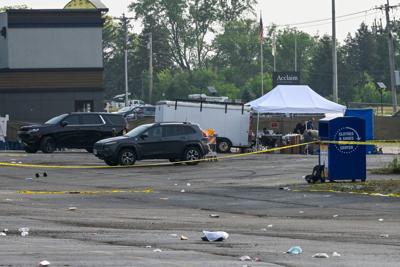 1 killed, 22 injured in suburban Chicago parking lot shooting