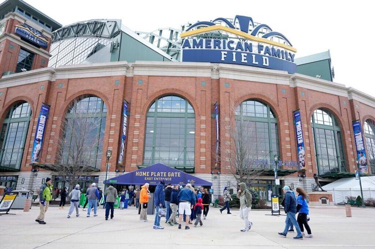 White Sox Brewers Baseball