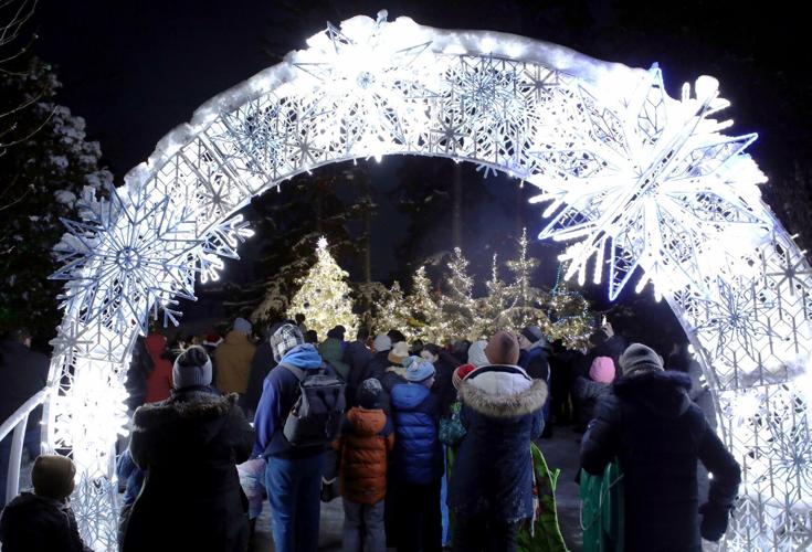 2025 Kenosha County tree lighting