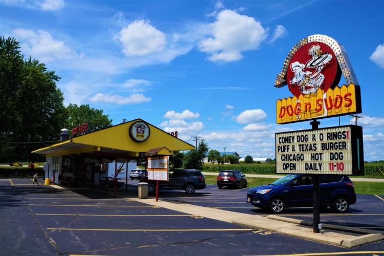 Dog 'n Suds Drive-In, 11015 U.S. Hwy. 12, Richmond, Ill.