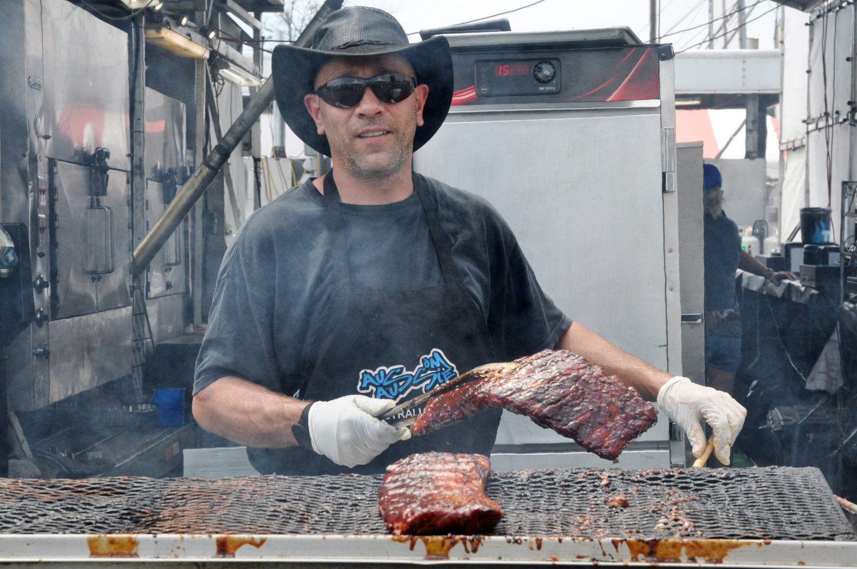 Attendees pick their favorites at Ribfest