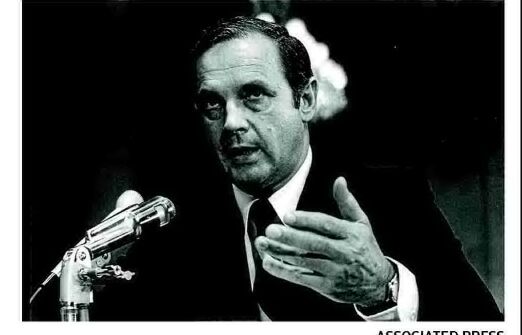 Aide who disclosed Watergate tapes dies