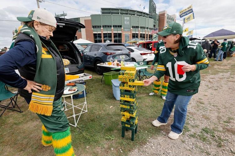 Bengals Packers Football