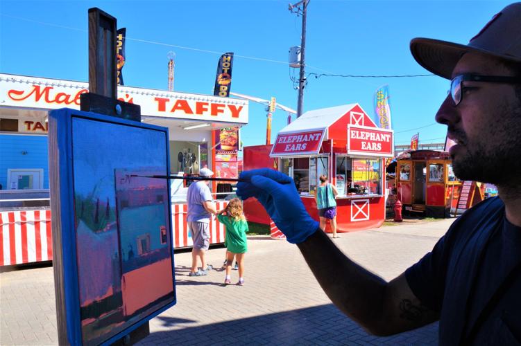 Walworth County Fair: Plein Air artist Hector Acuna of Cedarburg