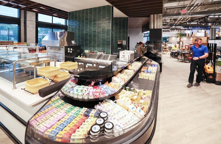 Maurer's Urban Market 6