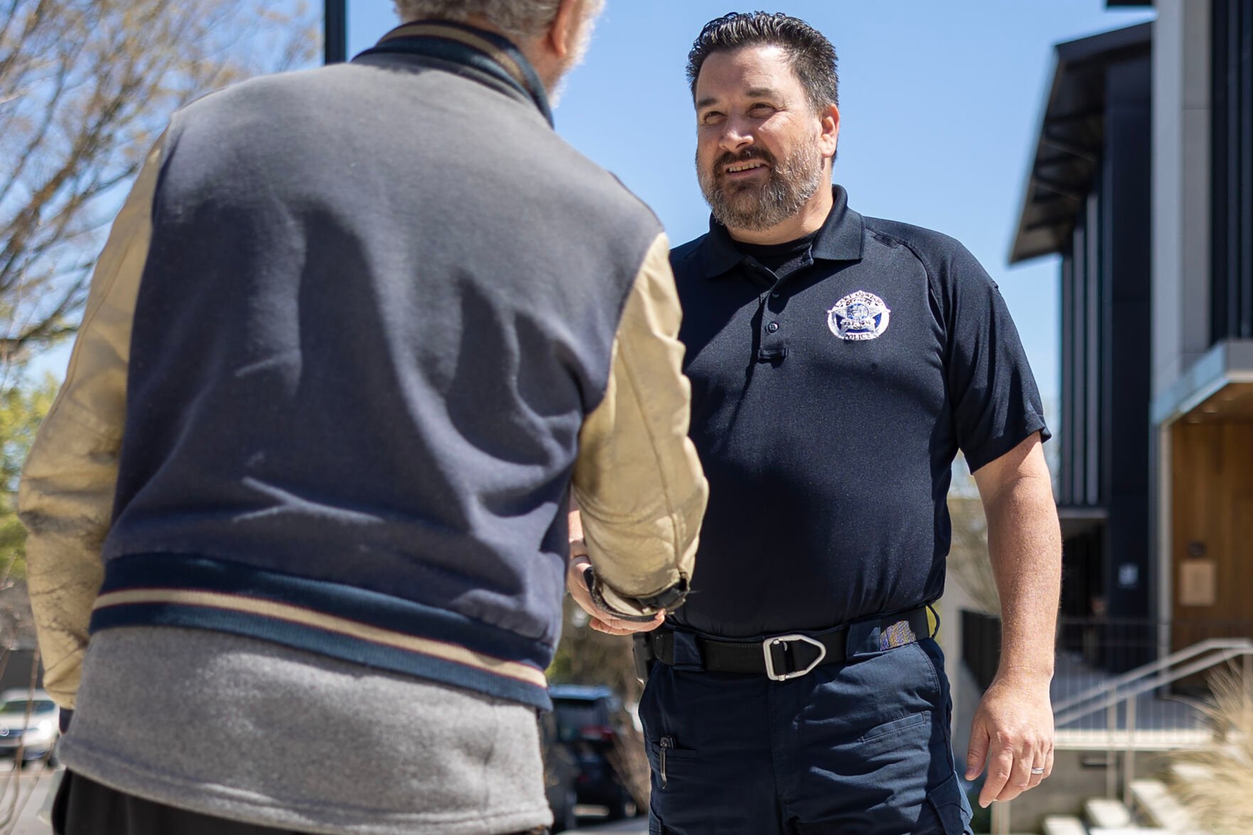 Longtime Lake Oswego cop takes on role of homeless liaison officer