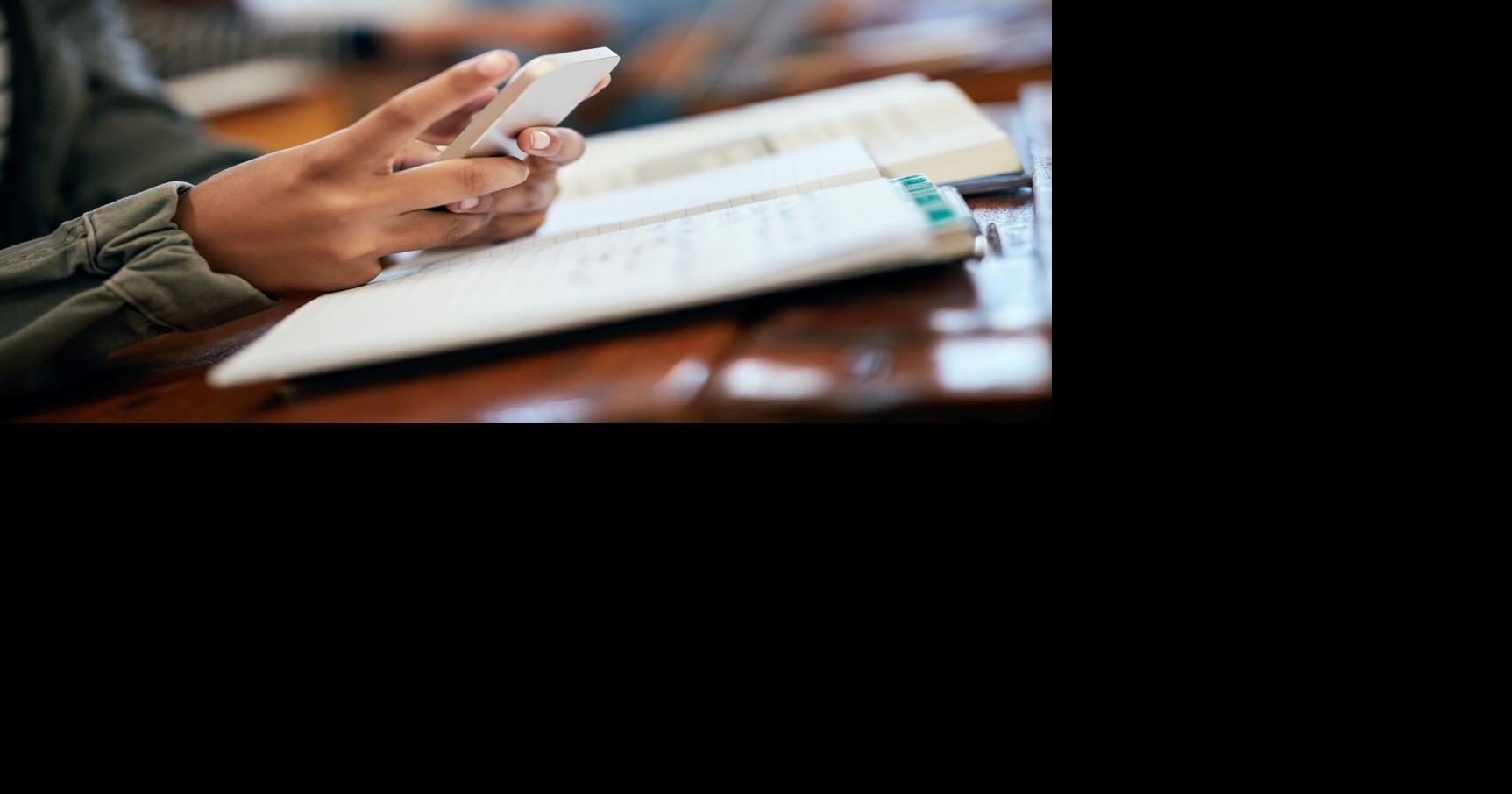 Academic success and overall well-being': Cell phones no longer permitted  in Lake Oswego schools | News | lakeoswegoreview.com