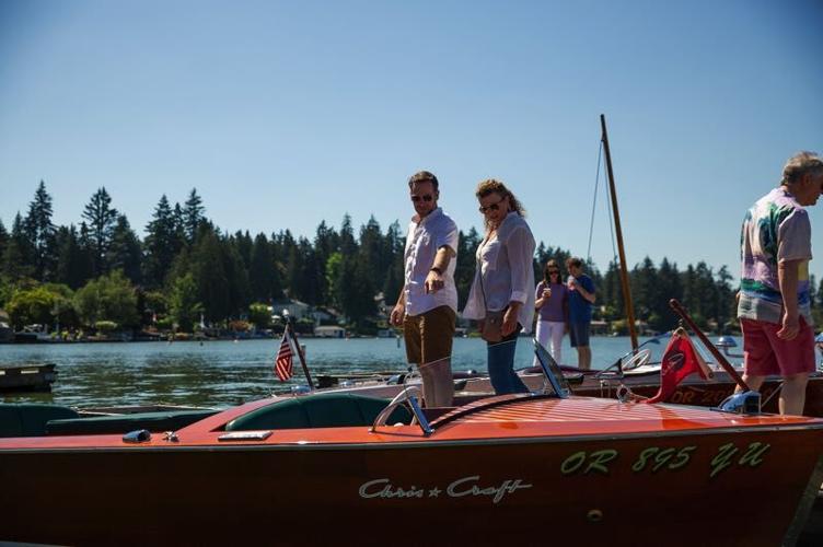 080724-carboatlom02