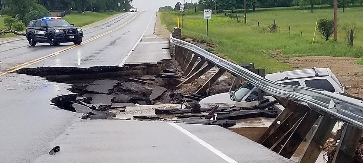 Man killed, stranded motorists rescued after flooding near Baldwin