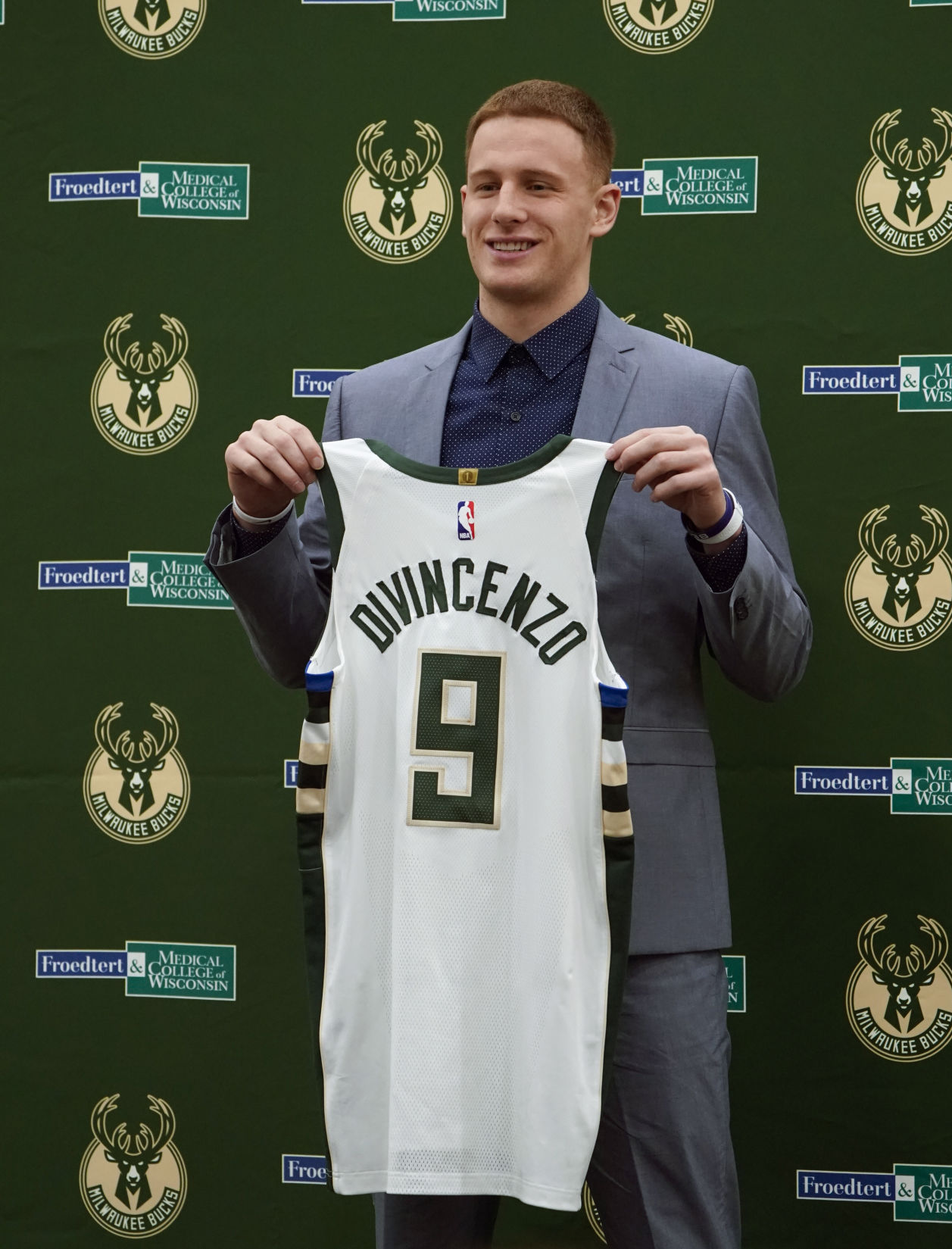 divincenzo bucks jersey