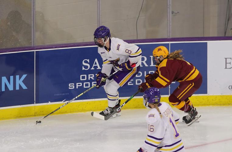 Women's college hockey ECA alum Akervik fit right in at DI level