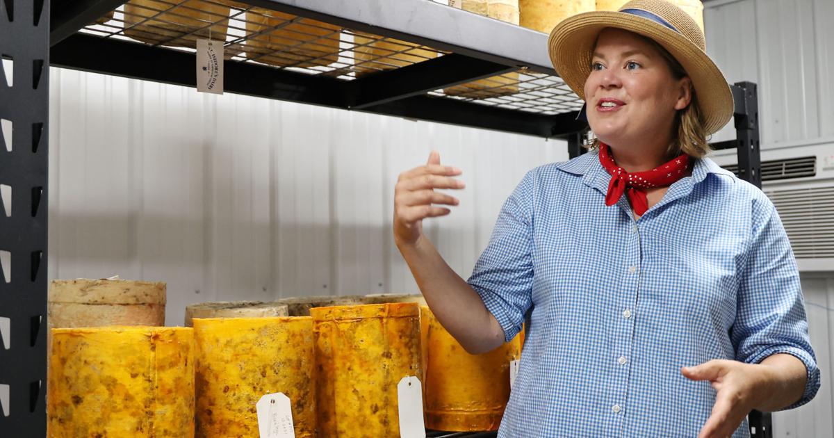 “Around the Table” star invites Wisconsin residents to attend makers market “Around the Table” star invites Wisconsin residents to attend makers market