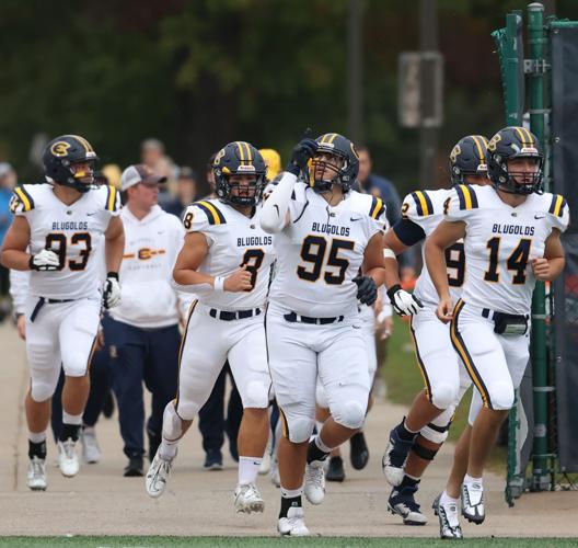 Photo gallery UWEau Claire at UWStout football Sports