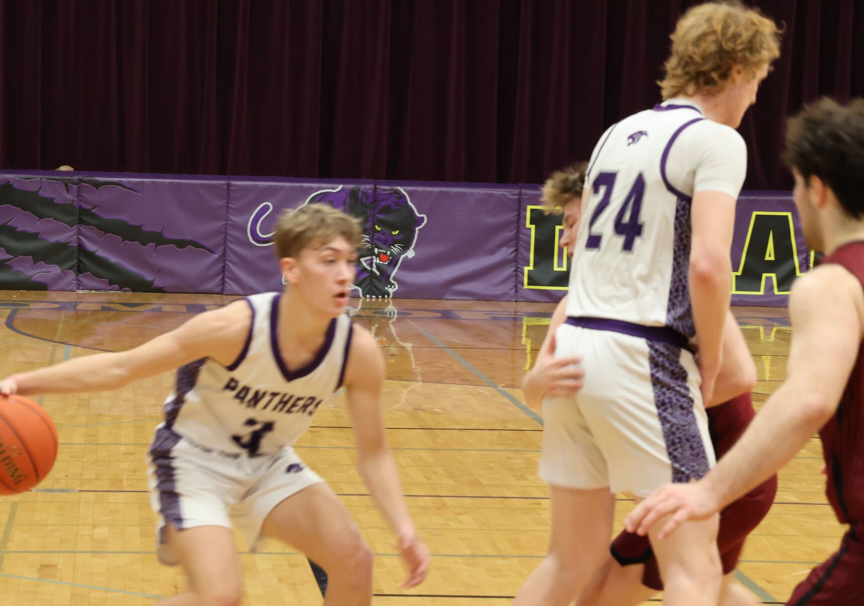 Durand-Arkansaw Boys Basketball Secures Share of Dunn-St. Croix Title with Victory Over Spring Valley