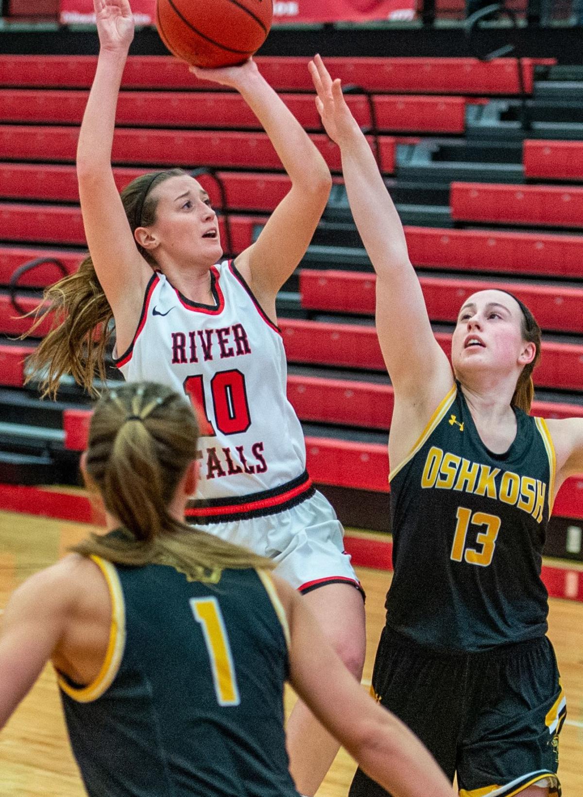 College Basketball Several North Alumni Find Home On Court With